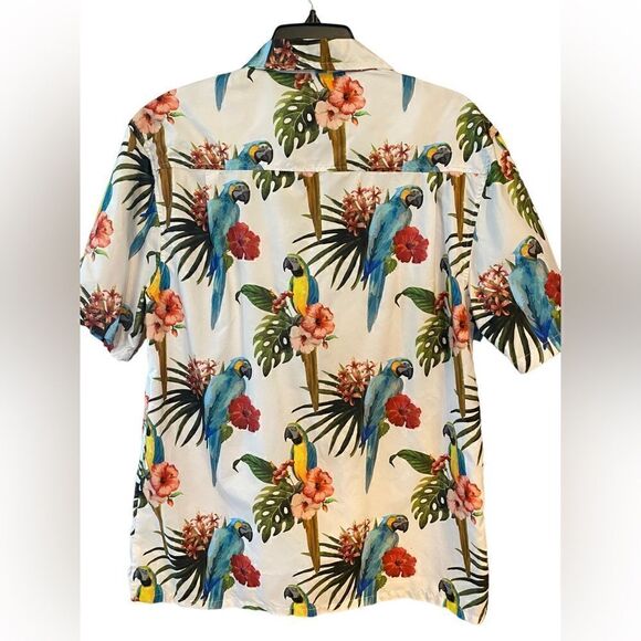 Uzzi Sz M White Red Parrot Print Amphibious Gear Aloha Button Up Collar Shirt - Picture 2 of 6